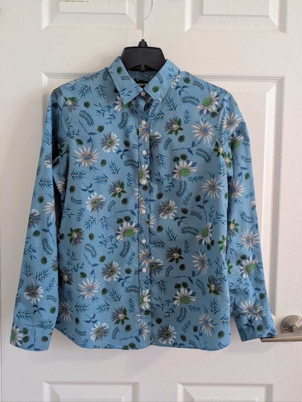Lands' End Women's Blue Floral Supima Cotton Button Down Shirt preppy feminine 6